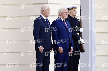 Begrüßung des amerikanischen Präsidenten Joe Biden im Schloss Bellevue in Berlin