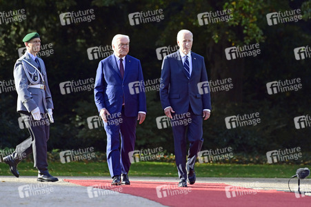 Begrüßung des amerikanischen Präsidenten Joe Biden im Schloss Bellevue in Berlin