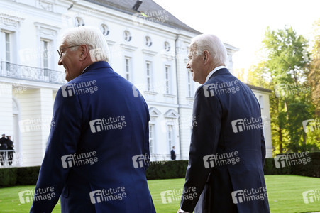 Begrüßung des amerikanischen Präsidenten Joe Biden im Schloss Bellevue in Berlin