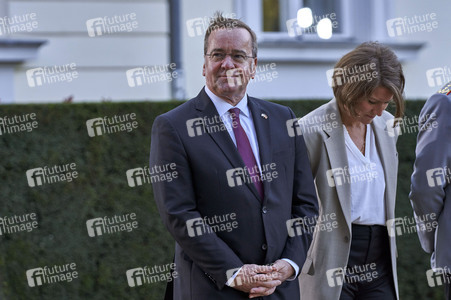 Begrüßung des amerikanischen Präsidenten Joe Biden im Schloss Bellevue in Berlin