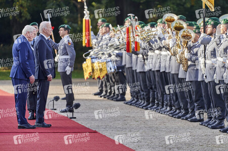 Begrüßung des amerikanischen Präsidenten Joe Biden im Schloss Bellevue in Berlin