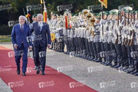 Begrüßung des amerikanischen Präsidenten Joe Biden im Schloss Bellevue in Berlin