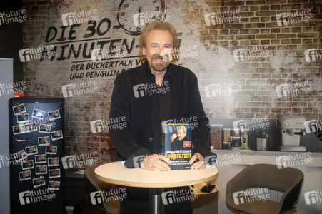 Signierstunde mit Thomas Gottschalk in Frankfurt