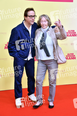 Filmpremiere 'Alter weißer Mann' in Berlin