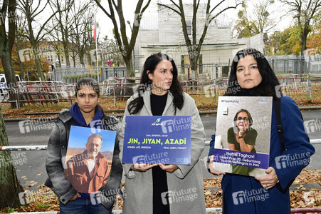 Protestaktion vor der Botschaft der Islamischen Republik Iran in Berlin