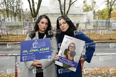 Protestaktion vor der Botschaft der Islamischen Republik Iran in Berlin