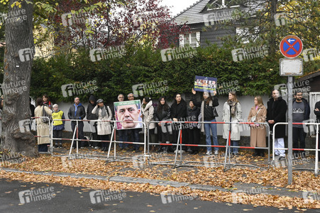 Protestaktion vor der Botschaft der Islamischen Republik Iran in Berlin