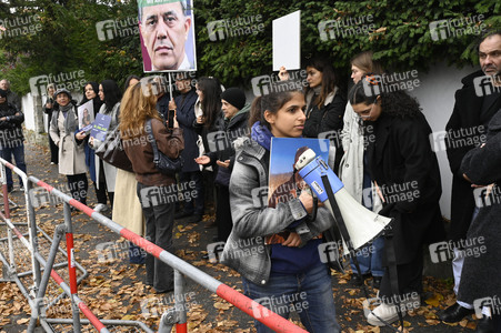 Protestaktion vor der Botschaft der Islamischen Republik Iran in Berlin