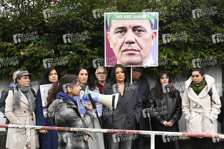 Protestaktion vor der Botschaft der Islamischen Republik Iran in Berlin