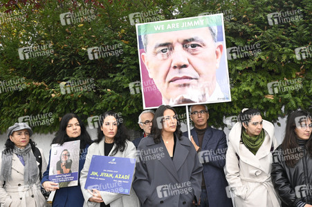 Protestaktion vor der Botschaft der Islamischen Republik Iran in Berlin