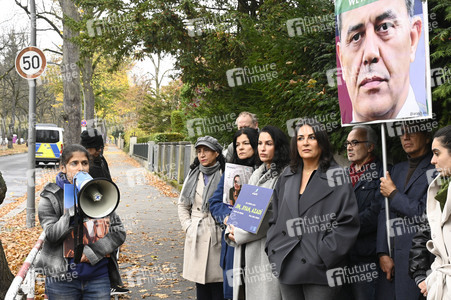 Protestaktion vor der Botschaft der Islamischen Republik Iran in Berlin