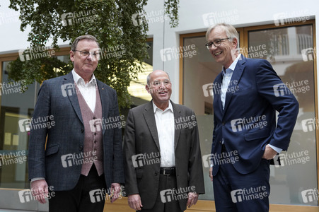 Bundespressekonferenz 'Projekt Silberlocke geht an den Start'  in Berlin