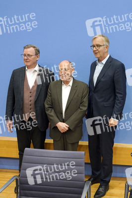 Bundespressekonferenz 'Projekt Silberlocke geht an den Start'  in Berlin