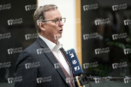 Bundespressekonferenz 'Projekt Silberlocke geht an den Start'  in Berlin