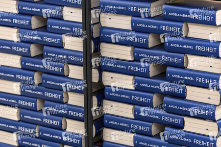 Buchpremiere von Angela Merkels 'Freiheit' in Berlin