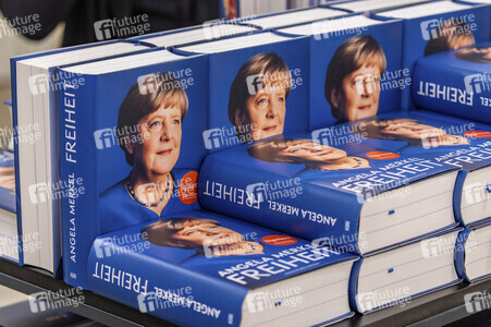 Buchpremiere von Angela Merkels 'Freiheit' in Berlin