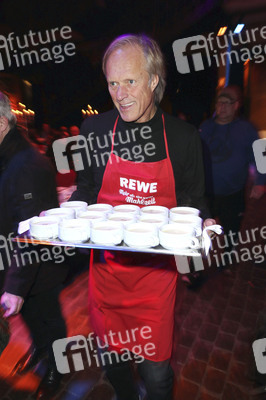 Charity-Weihnachtsfeier für Obdachlose in Hamburg