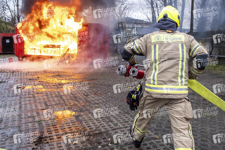 Feuerwehrübung in Berlin