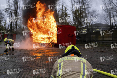 Feuerwehrübung in Berlin