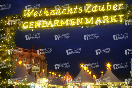 WeihnachtsZauber Gendarmenmarkt 2024 in Berlin