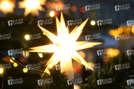 WeihnachtsZauber Gendarmenmarkt 2024 in Berlin