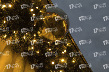 WeihnachtsZauber Gendarmenmarkt 2024 in Berlin