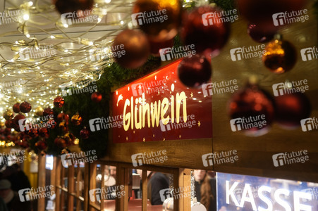 WeihnachtsZauber Gendarmenmarkt 2024 in Berlin