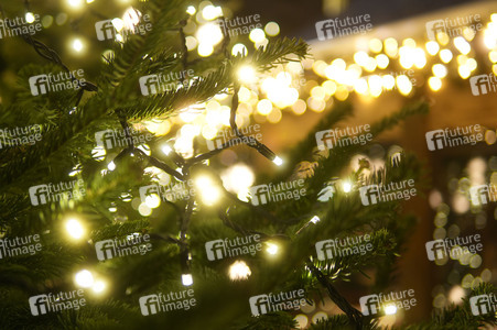 WeihnachtsZauber Gendarmenmarkt 2024 in Berlin