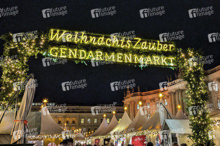 WeihnachtsZauber Gendarmenmarkt 2024 in Berlin