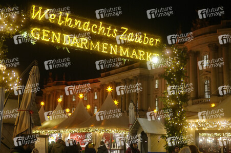 WeihnachtsZauber Gendarmenmarkt 2024 in Berlin