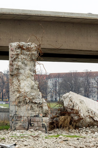 12.12.2024<br>Die eingestürzte Carolabrücke in Dresden