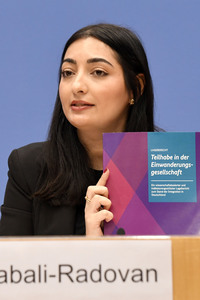 11.12.2024<br>Bundespressekonferenz 14. Integrationsbericht in Berlin