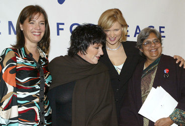 Desirée Nosbusch (Schauspielerin, Moderatorin), Liza Minnelli (Sängerin Schauspielerin), Veronica Ferres (Schauspielerin), Ela Gandhi (Friedensaktivistin)