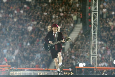 Angus Young (AC/DC)