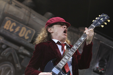 Angus Young (AC/DC)