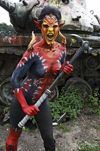 GEEK ART: Tank-Devil Bodypainting