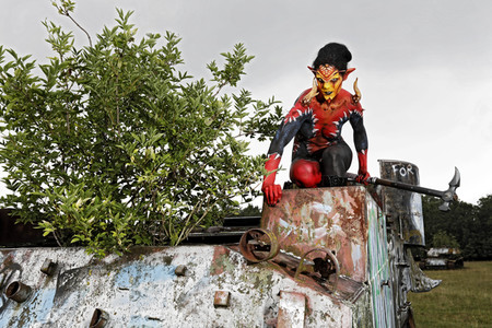 GEEK ART: Tank-Devil Bodypainting