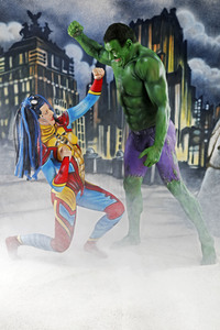 GEEK ART: Hulk vs Iron Quinn Bodypainting
