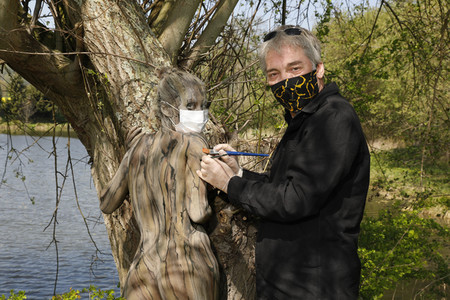 NATURE ART: Baum am Fischteich / Tree at the Fish Pond Bodypainting