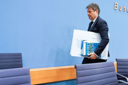 Bundespressekonferenz zur Vorstellung des Jahreswirtschaftsberichts 2024 in Berlin