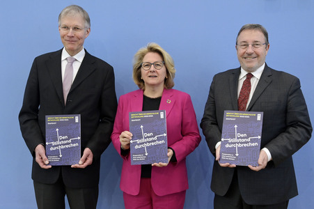 Bundespressekonferenz zur Vorstellung des UNDP-Berichts in Berlin