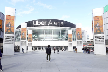 Umbenennung der Mercedes-Benz Arena in Uber Arena in Berlin