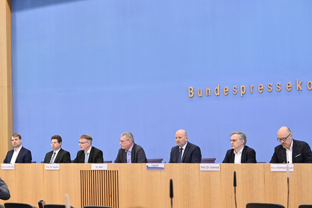Bundespressekonferenz Gemeinschaftsdiagnose der Wirtschaftsforschungsinstitute Frühjahr 2024 in Berlin