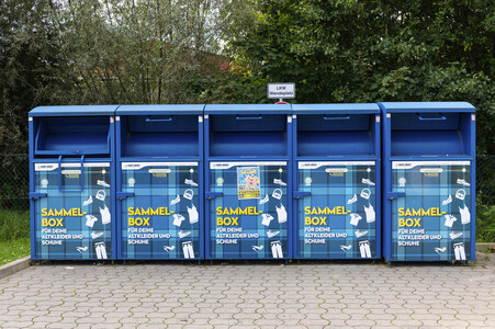 Symbolfoto Altkleidercontainer